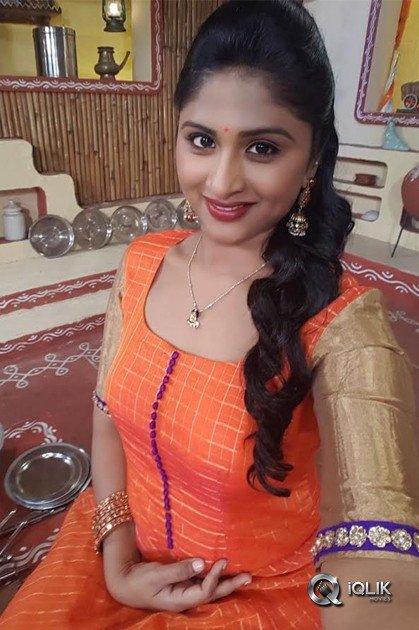 Praveena-Kadiyala-Gets-Adarsha-Mahila-Puraskaaram